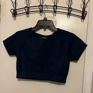 Women’s stretch Crop Top Size Medium